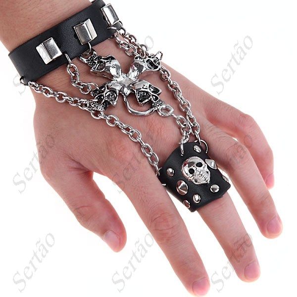 Pulseira Com Caveiras